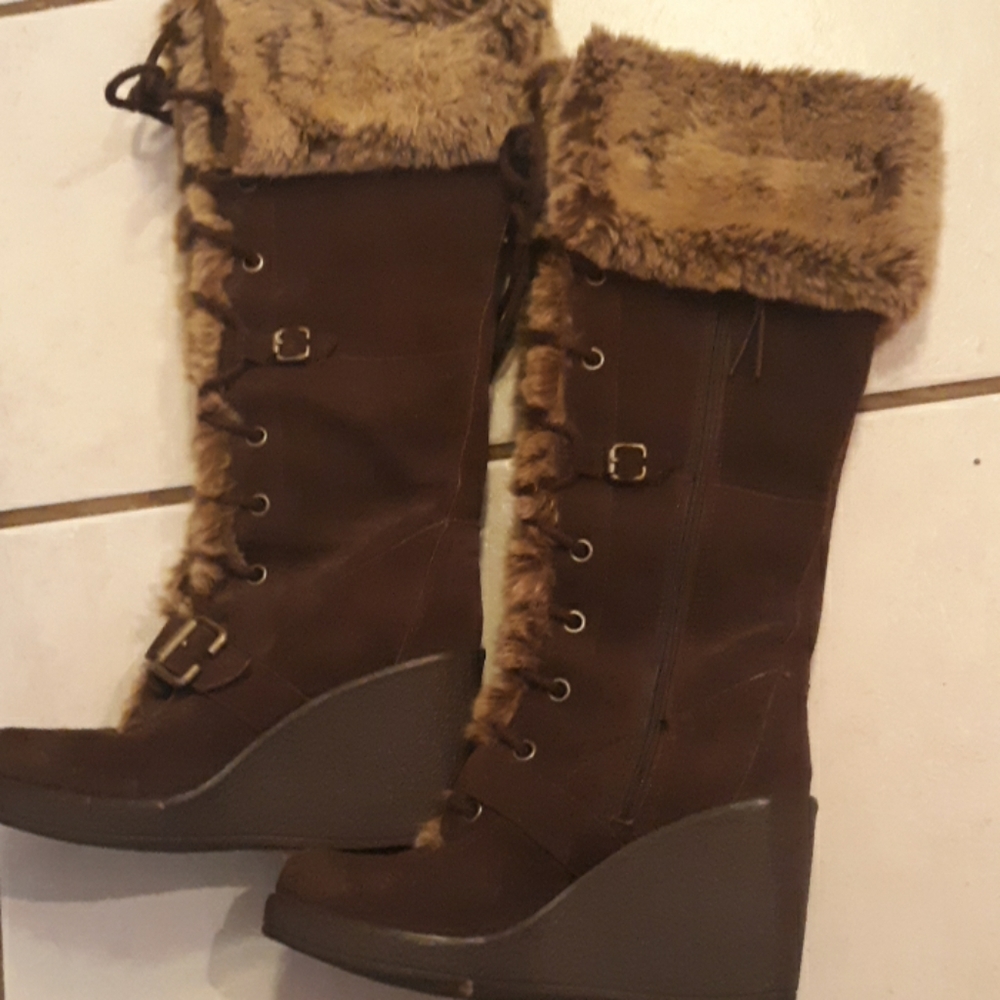 Report  boots 8 1/2